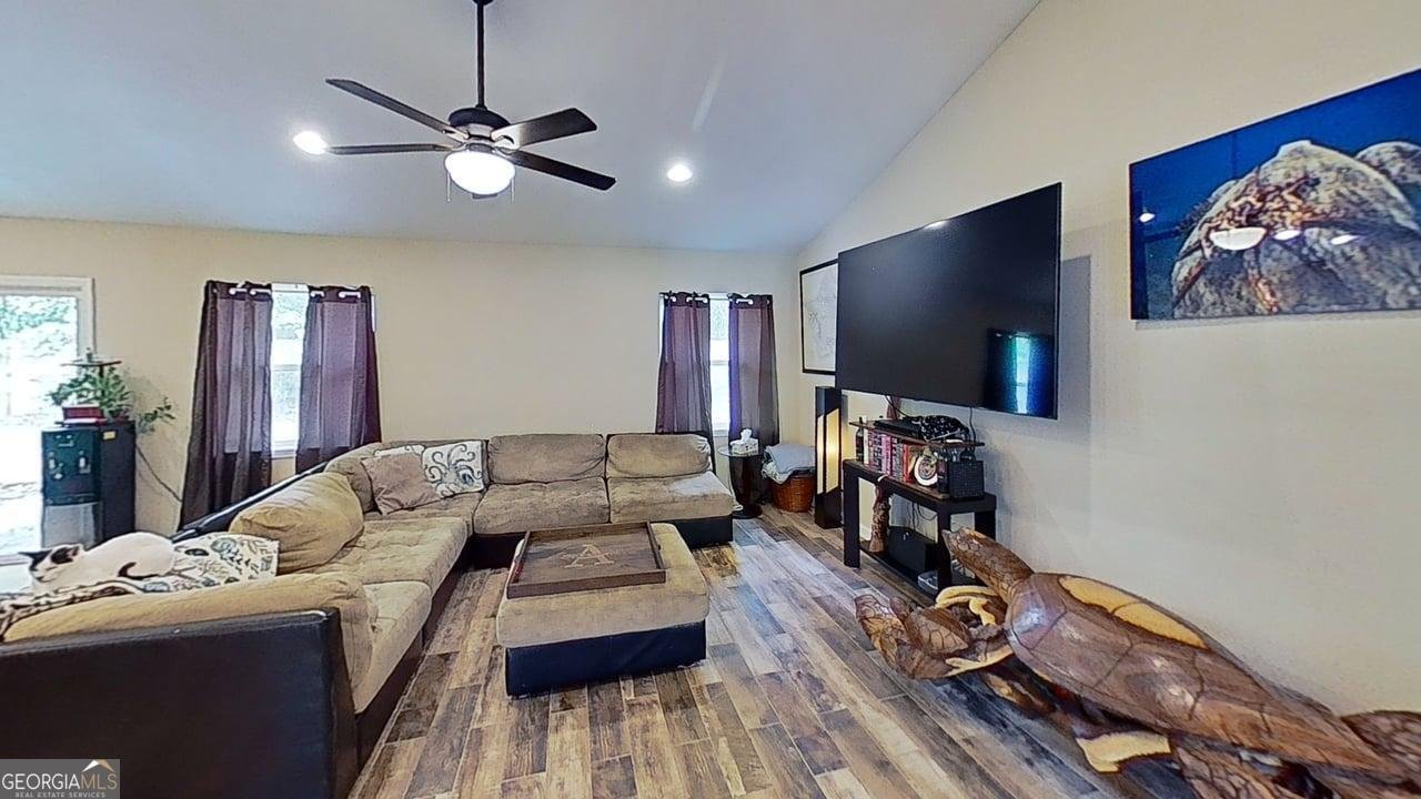 208 Woodvalley Drive Kingsland - 7