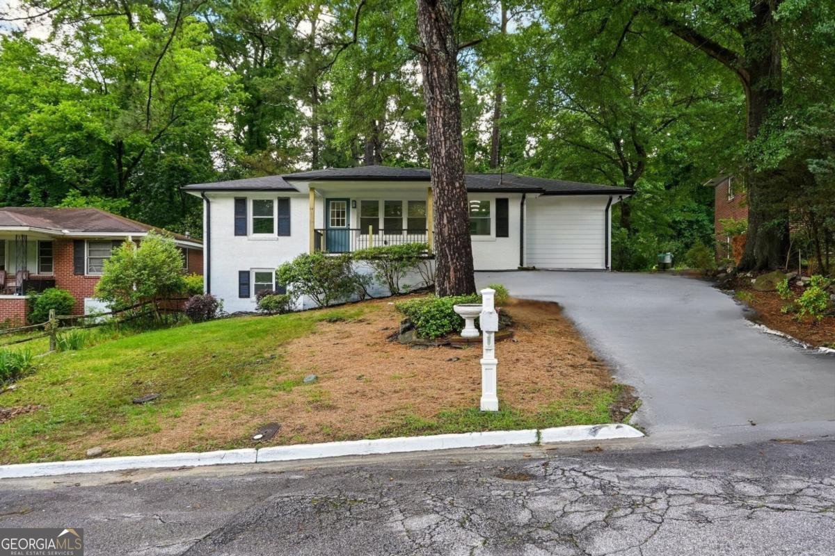 163 Oakcliff Court Atlanta - 2