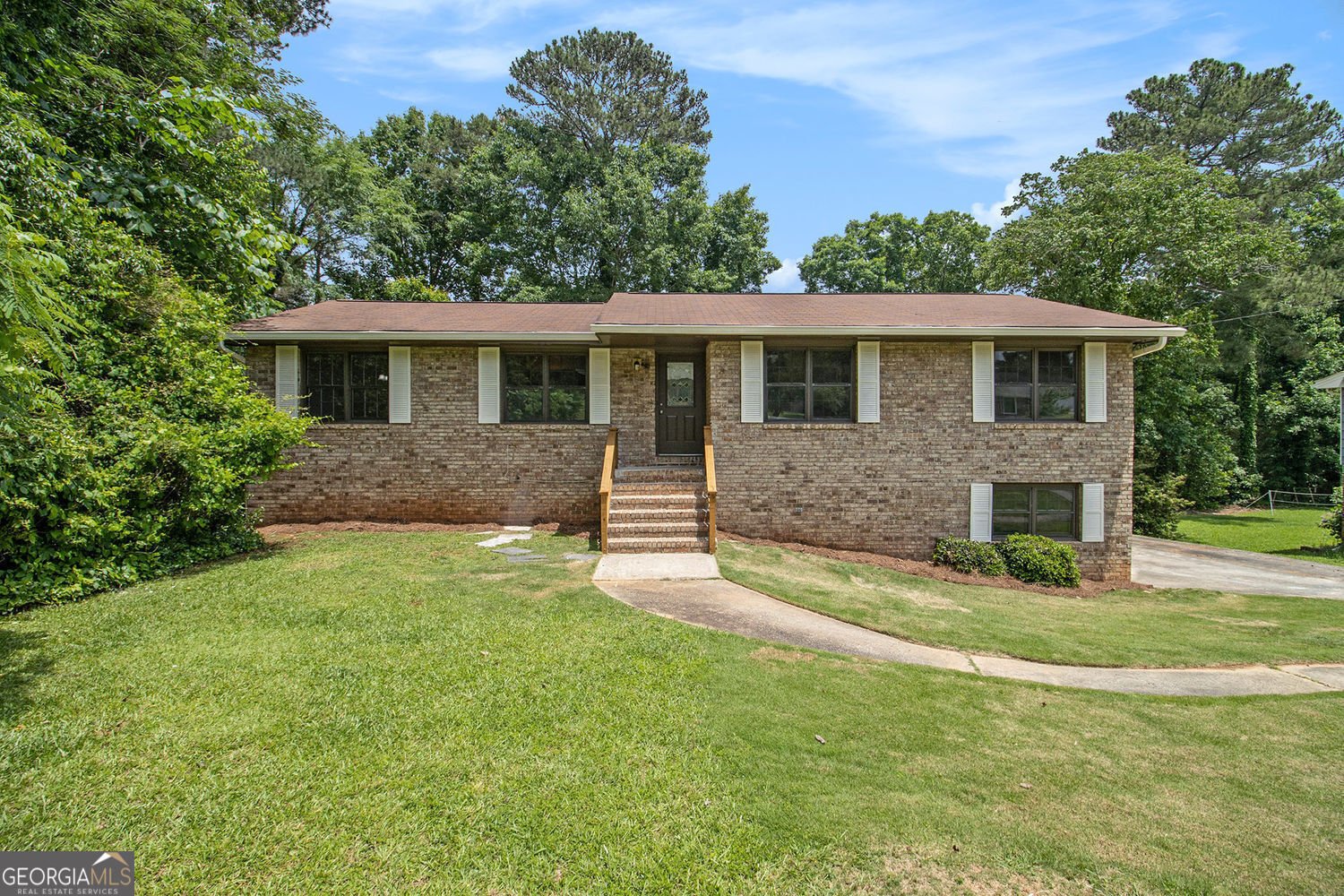 530 Village Green Court Lilburn - 1