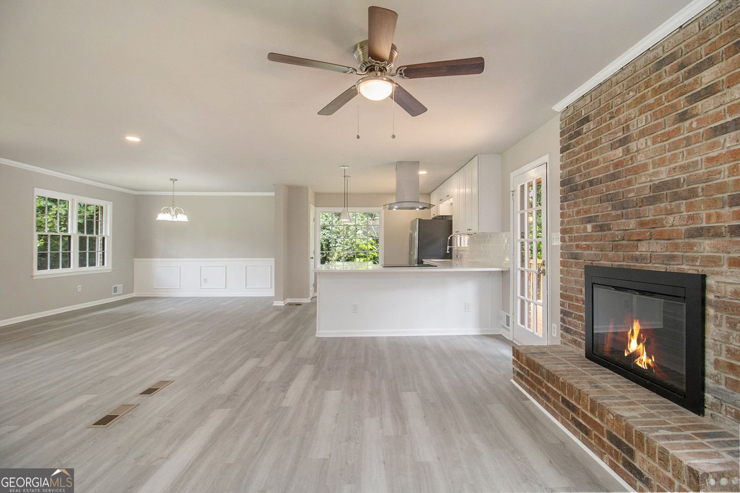 530 Village Green Court Lilburn - 13