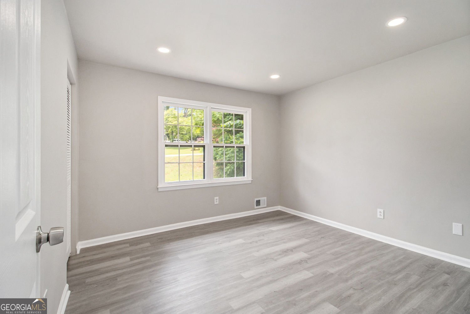530 Village Green Court Lilburn - 34
