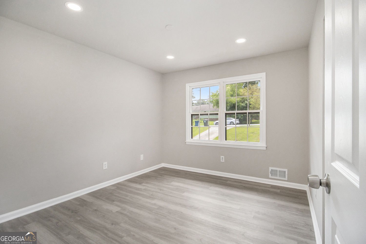 530 Village Green Court Lilburn - 35