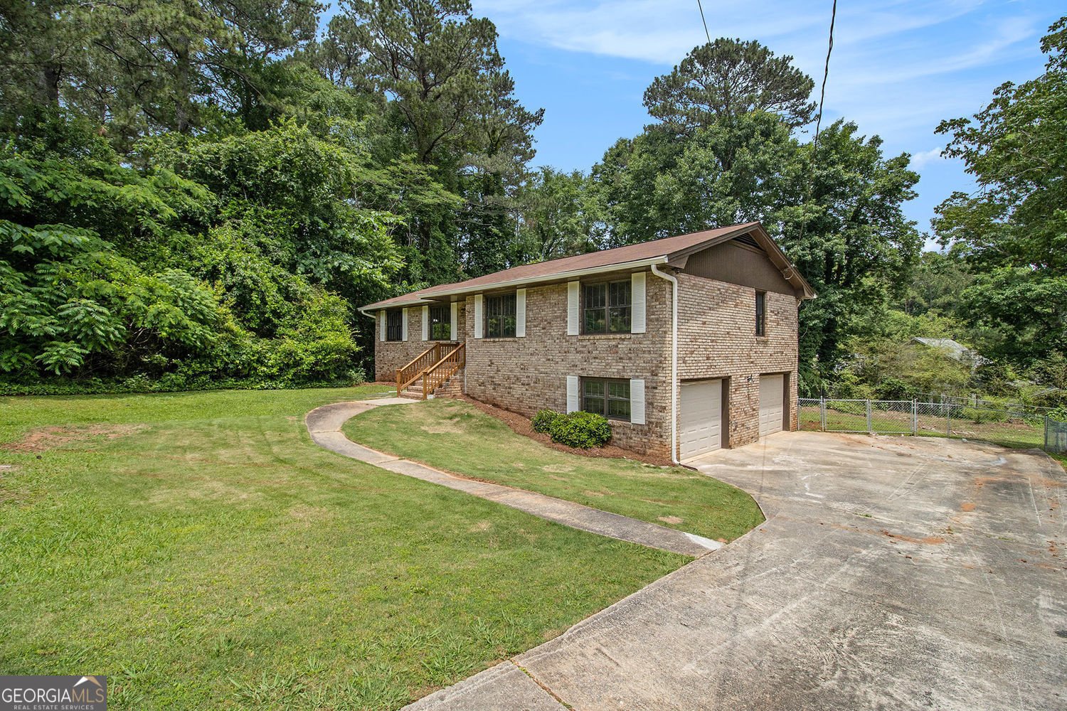 530 Village Green Court Lilburn - 4