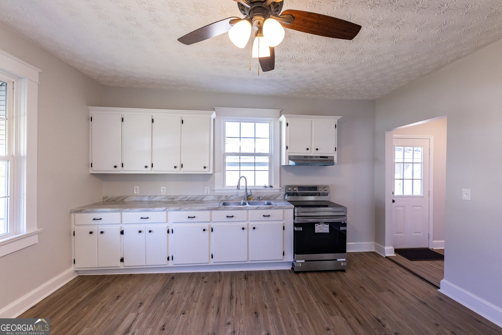 419 Fourth Avenue Thomaston - 11