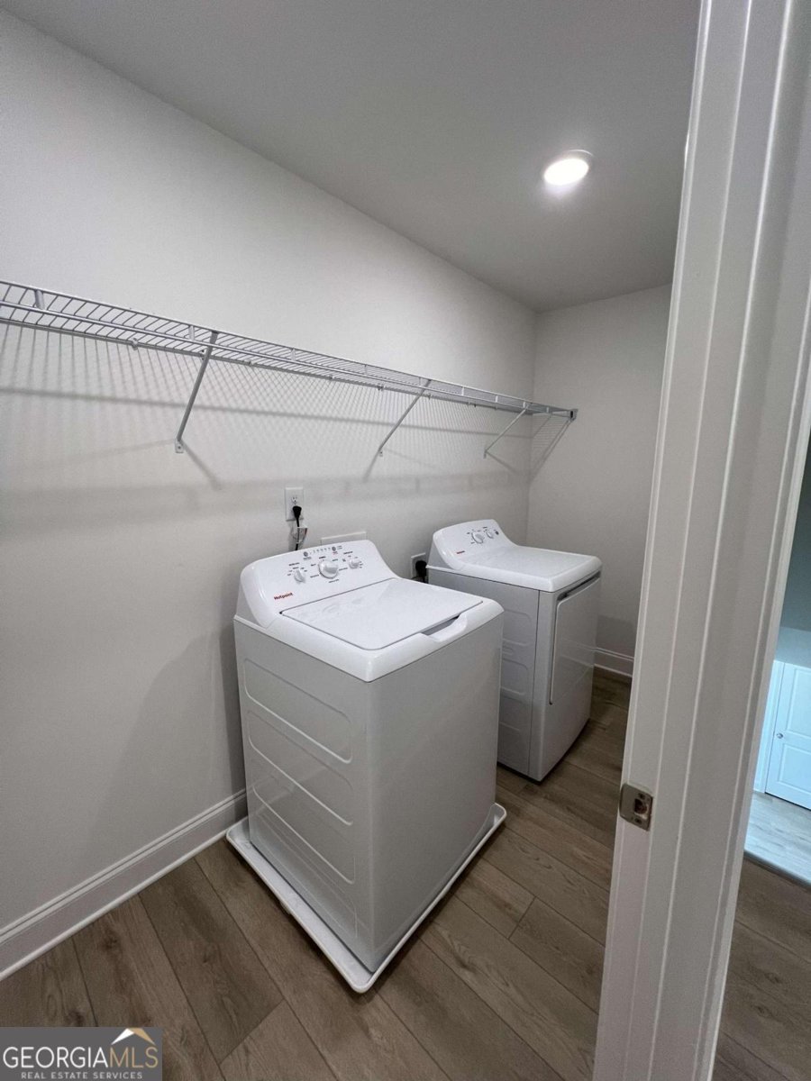 165 MILL CENTER Boulevard Athens - 10