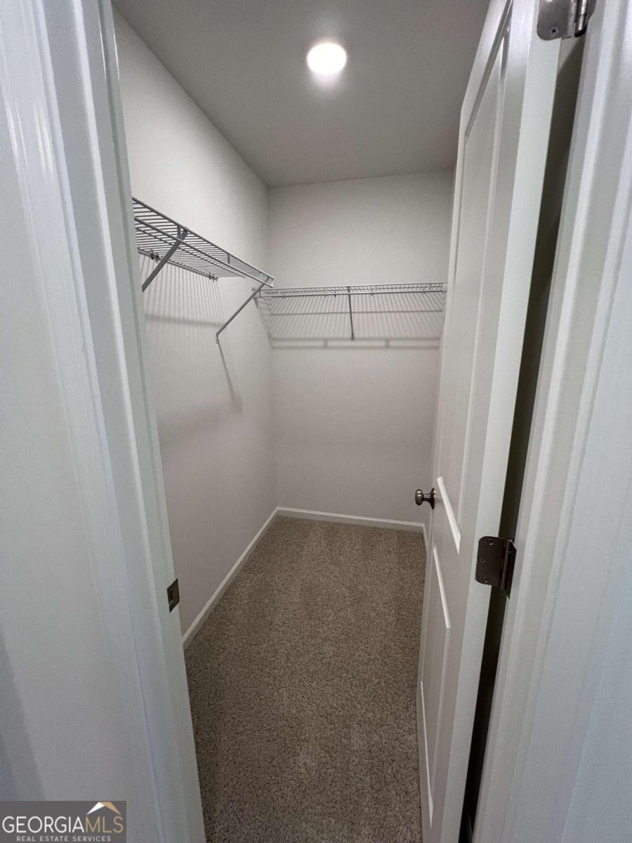 165 MILL CENTER Boulevard Athens - 13