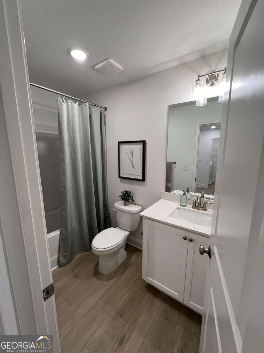 165 MILL CENTER Boulevard Athens - 15