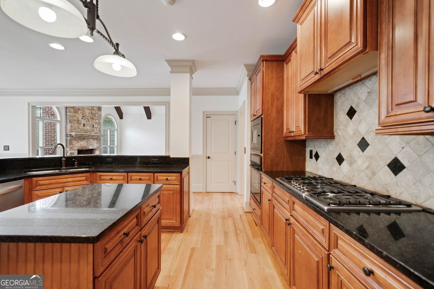 300 Hemlock Cove Ball Ground - 19