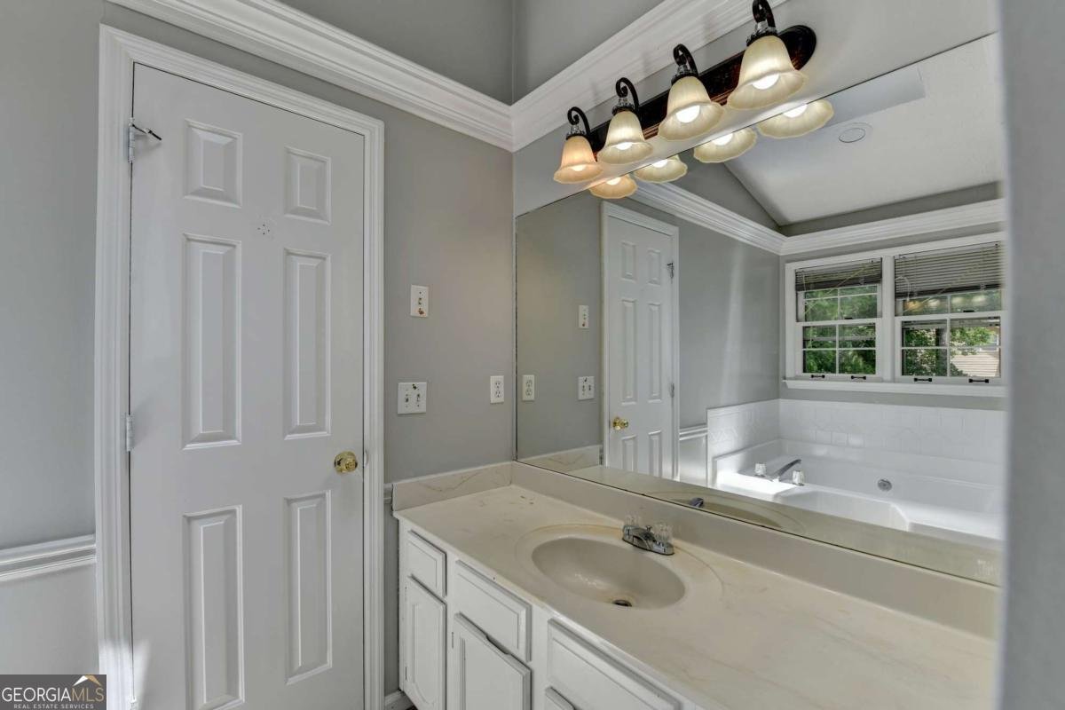2121 Crescentview Drive Lawrenceville - 34