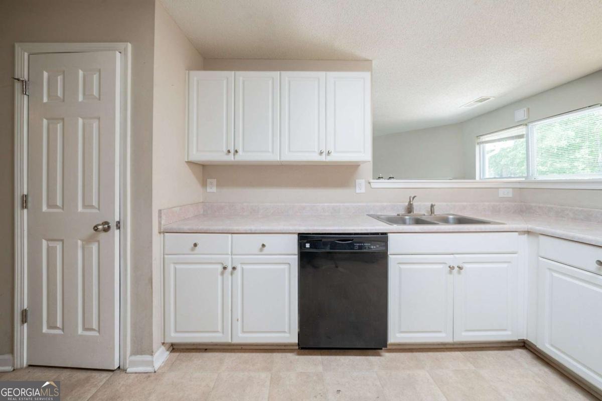 297 Edison Drive Stockbridge - 4