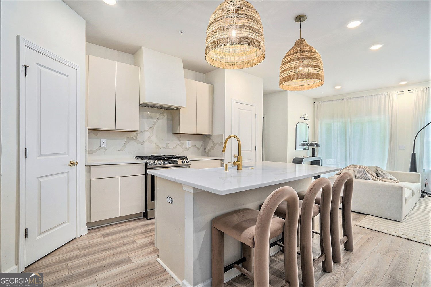 1704 Hyssop Boulevard Mableton - 2