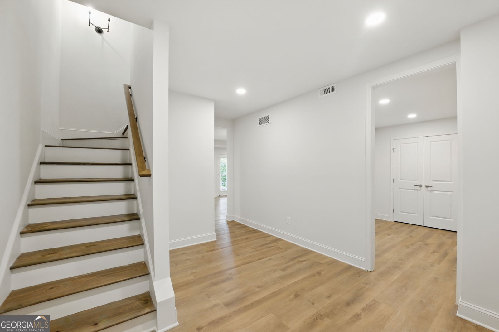 12230 Asbury Park Drive Roswell - 60