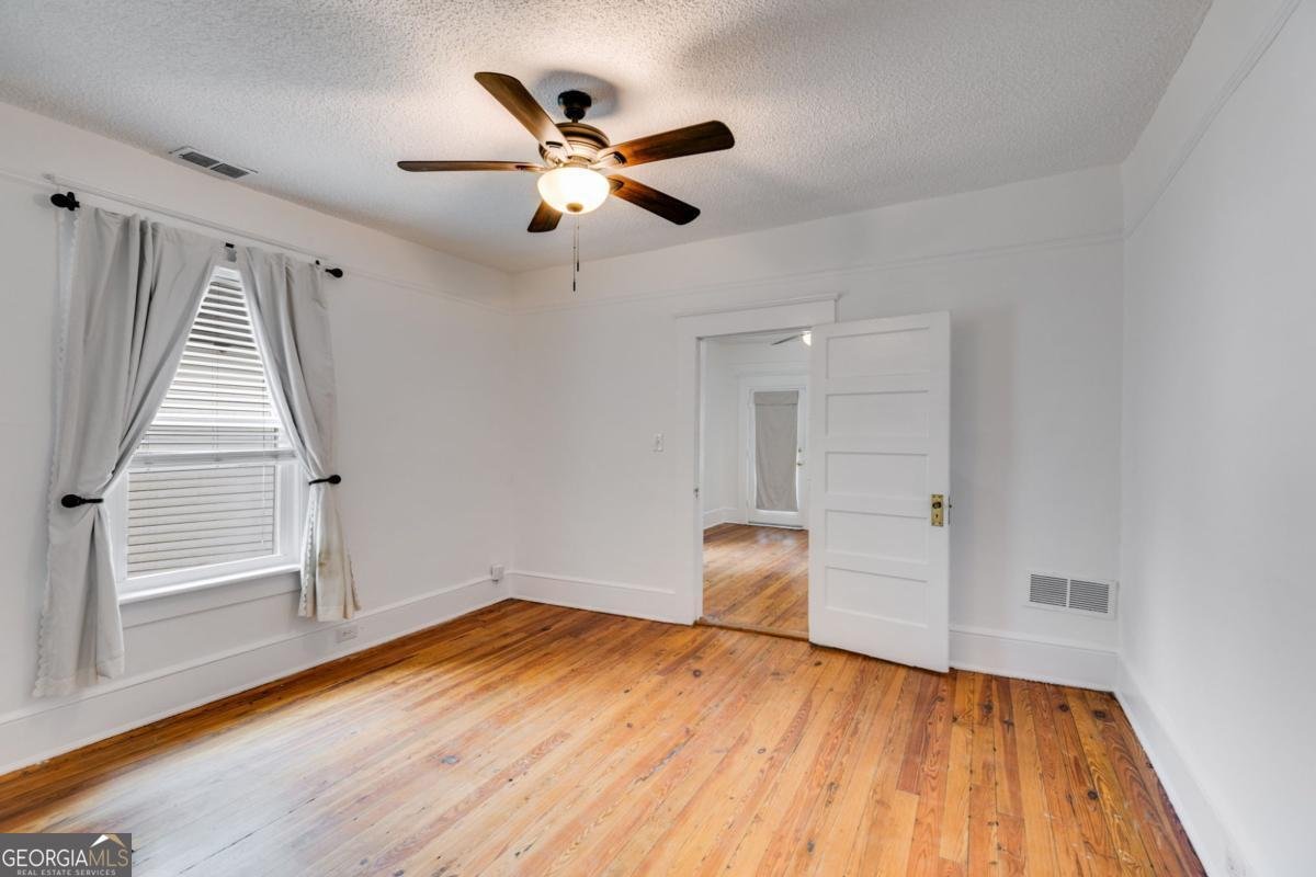 959 Hall Place Atlanta - 24