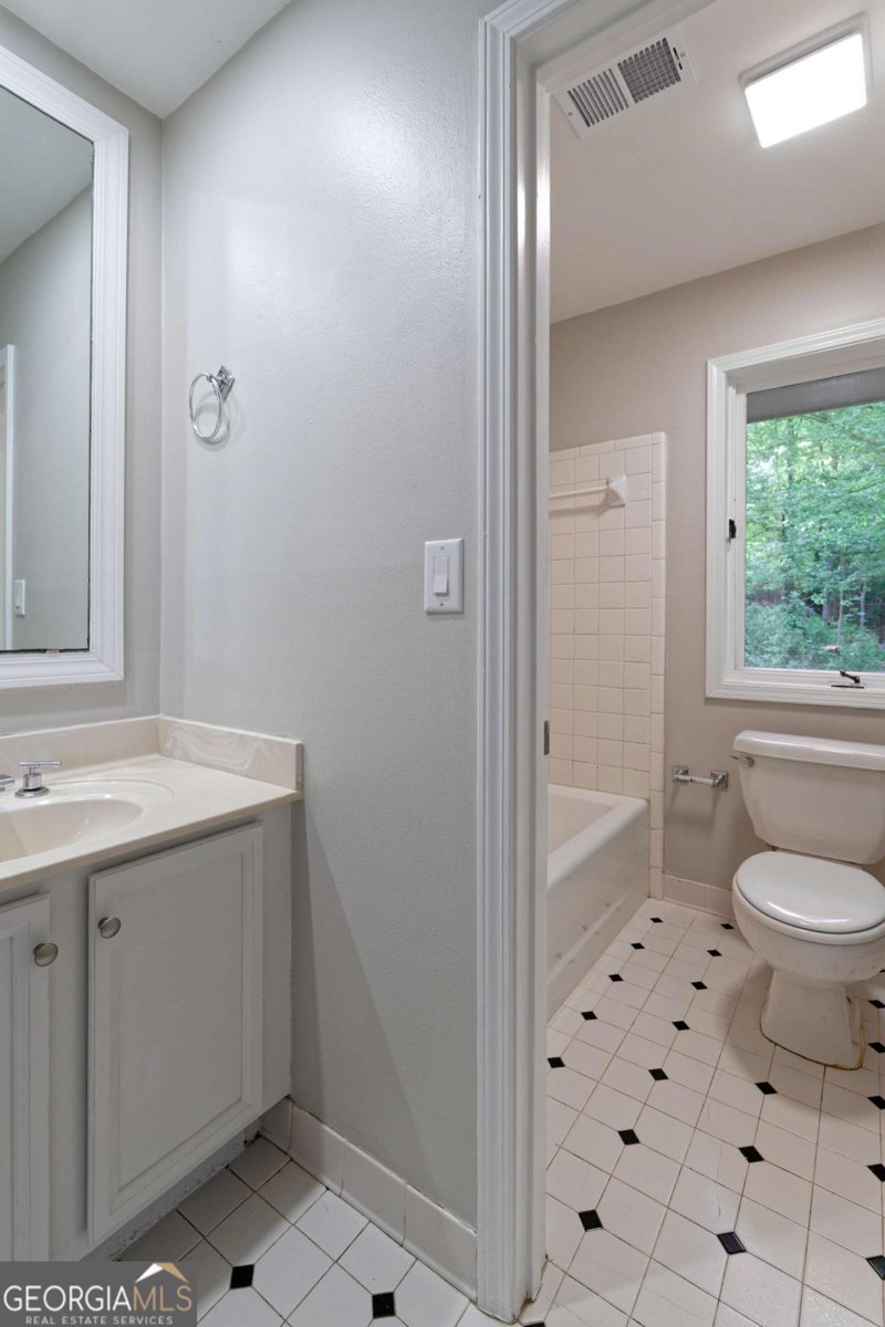 6010 Spalding Drive Atlanta - 19