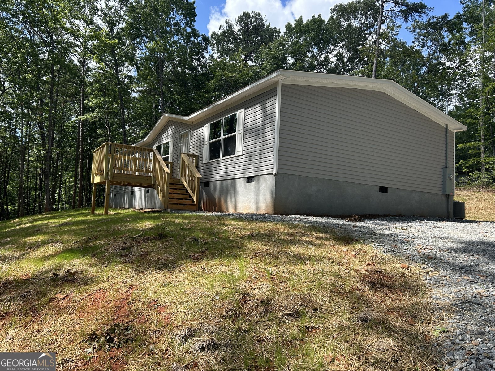564 Ridge Road Dawsonville - 1