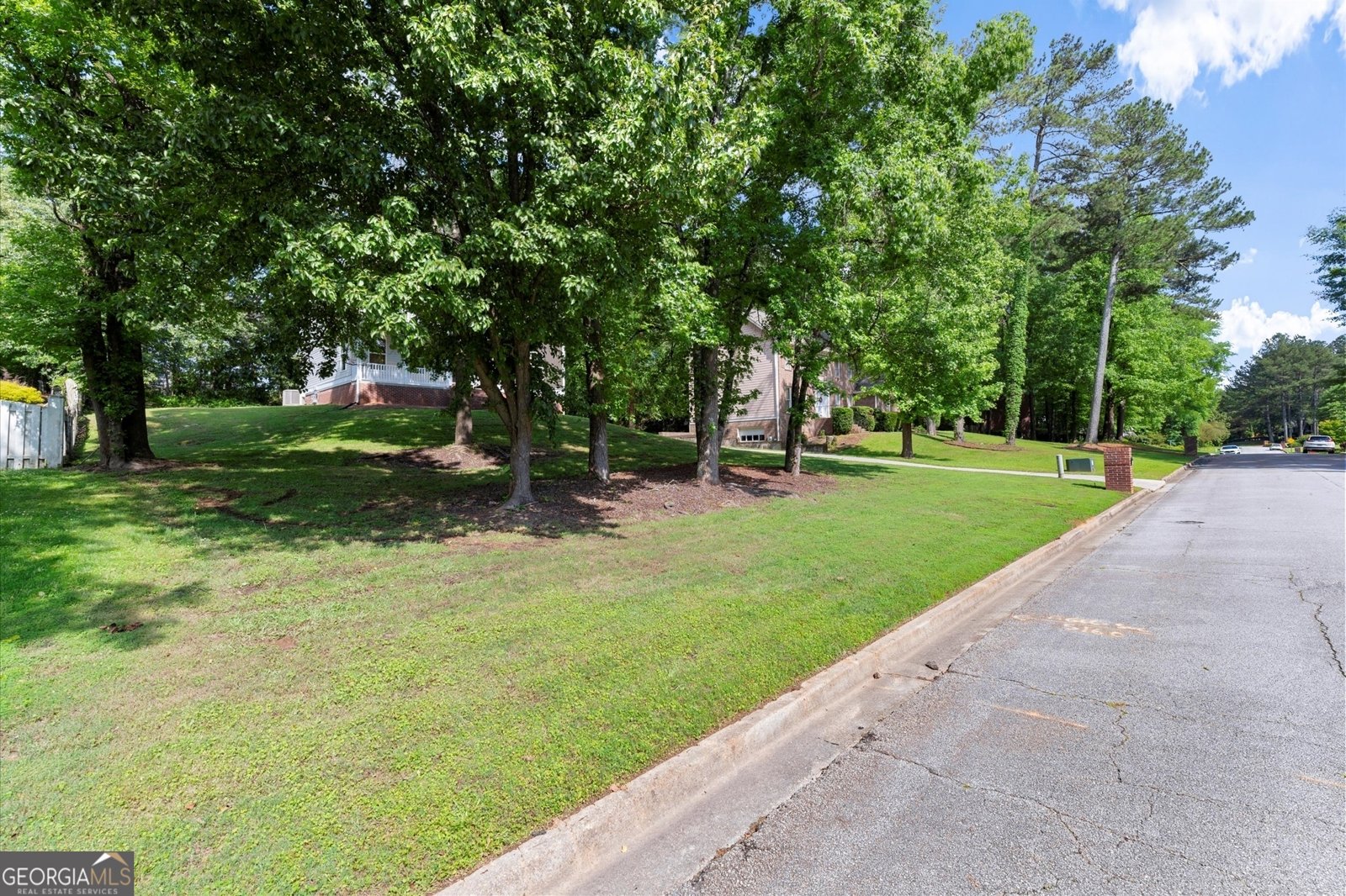 5150 Shadow Path Lane Lilburn - 19