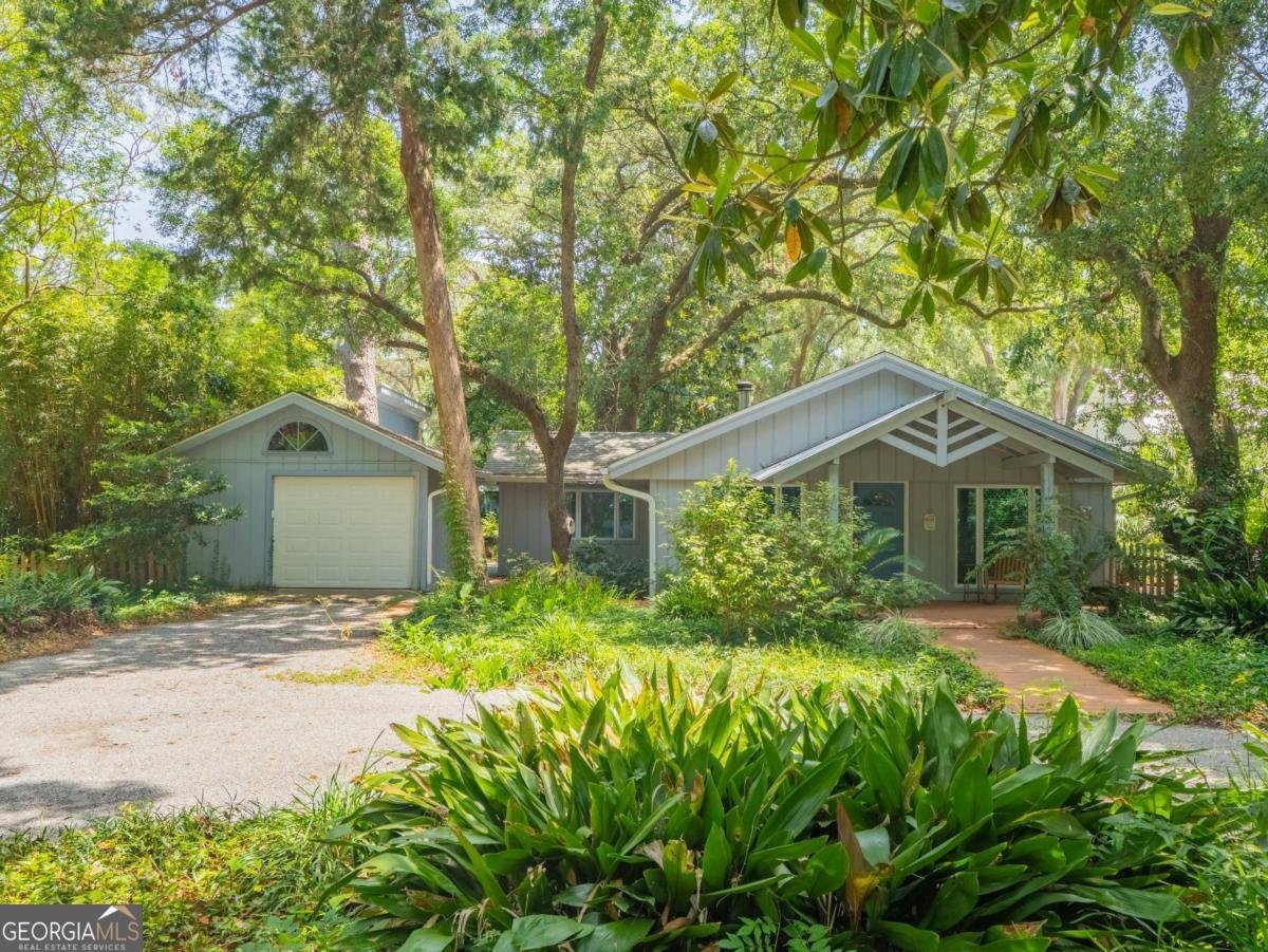 104 Redfern Drive St. Simons - 1