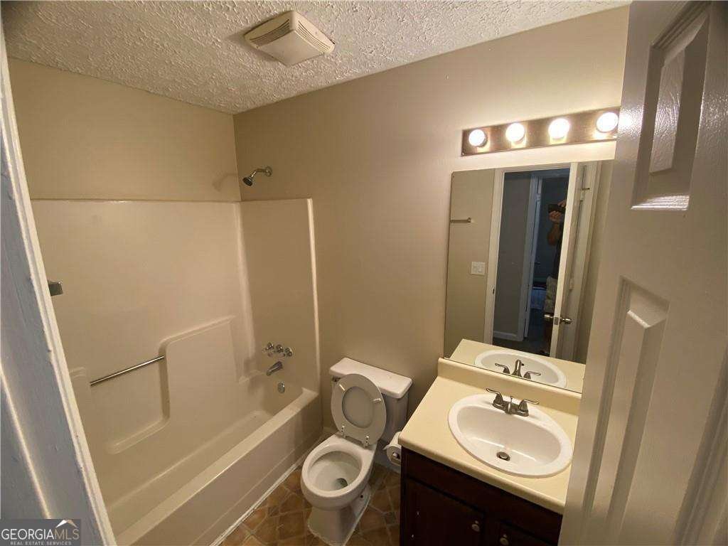 6448 charter Way Lithonia - 8