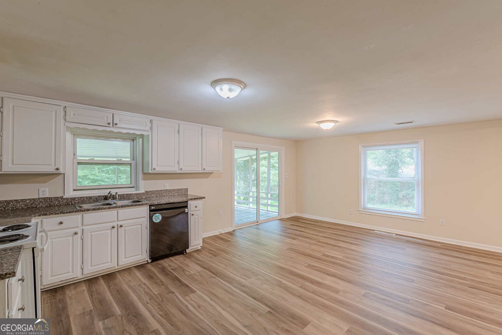 143 Longview Road Fayetteville - 22