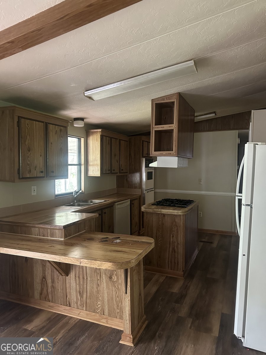 710 Seals Road Dallas - 4