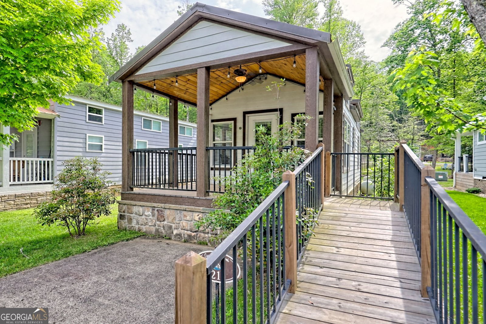 4960 Laurel Lodge Road Clarkesville - 29