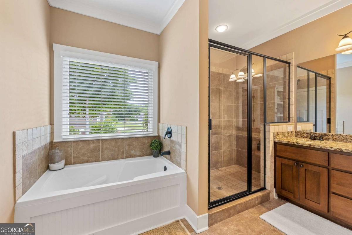 1050 Cobblestone Lane Bogart - 25
