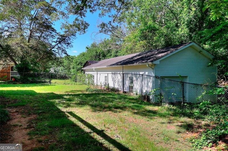 1595 Lake Lucerne Road Lilburn - 27