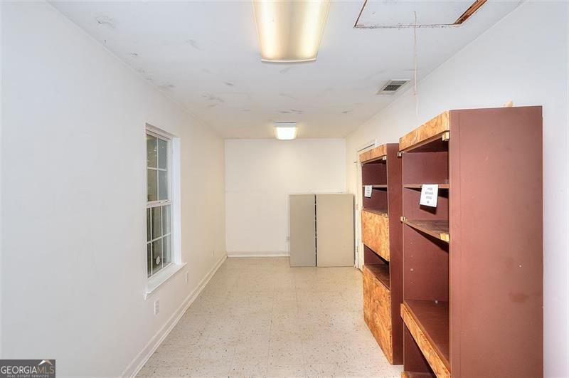 1595 Lake Lucerne Road Lilburn - 29