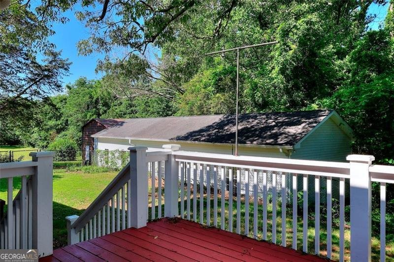 1595 Lake Lucerne Road Lilburn - 36