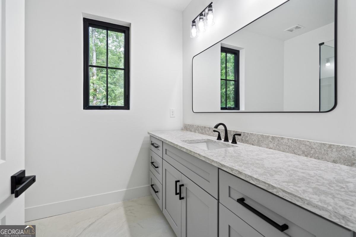 2595 Grassview Drive Milton - 50