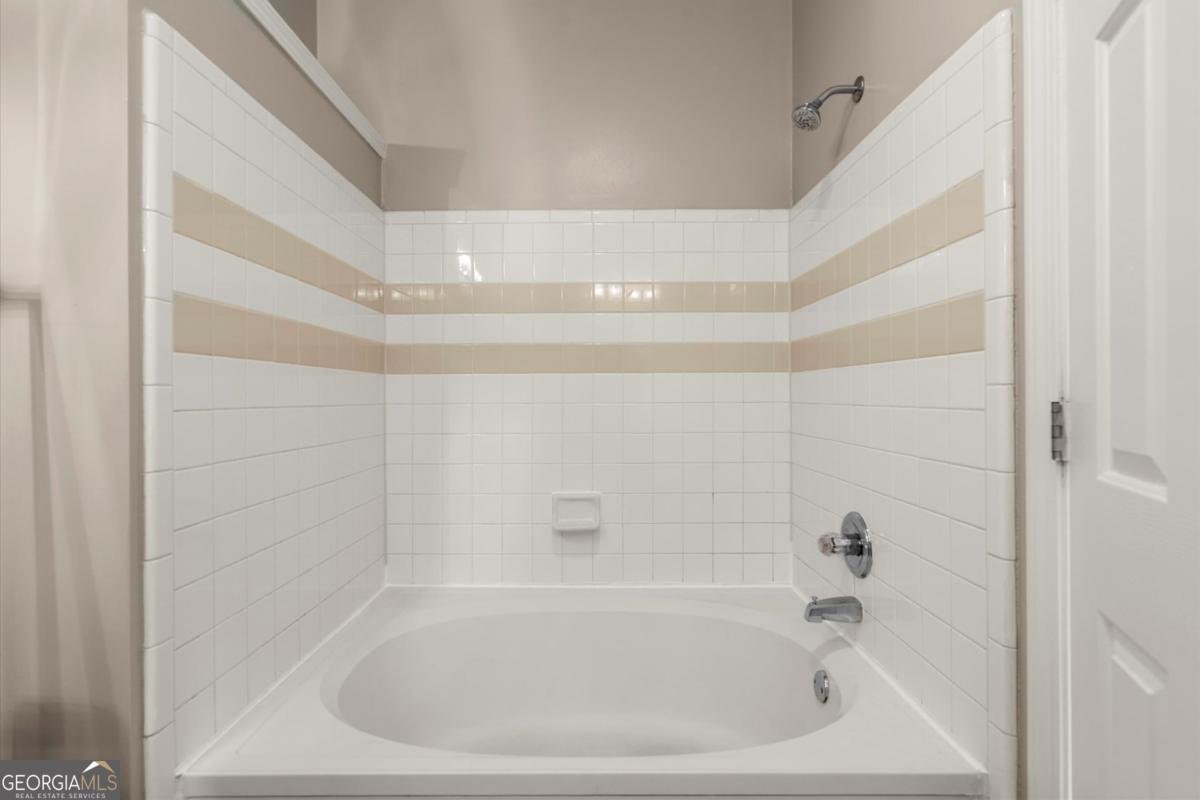 426 Pembrooke Circle Alpharetta - 1