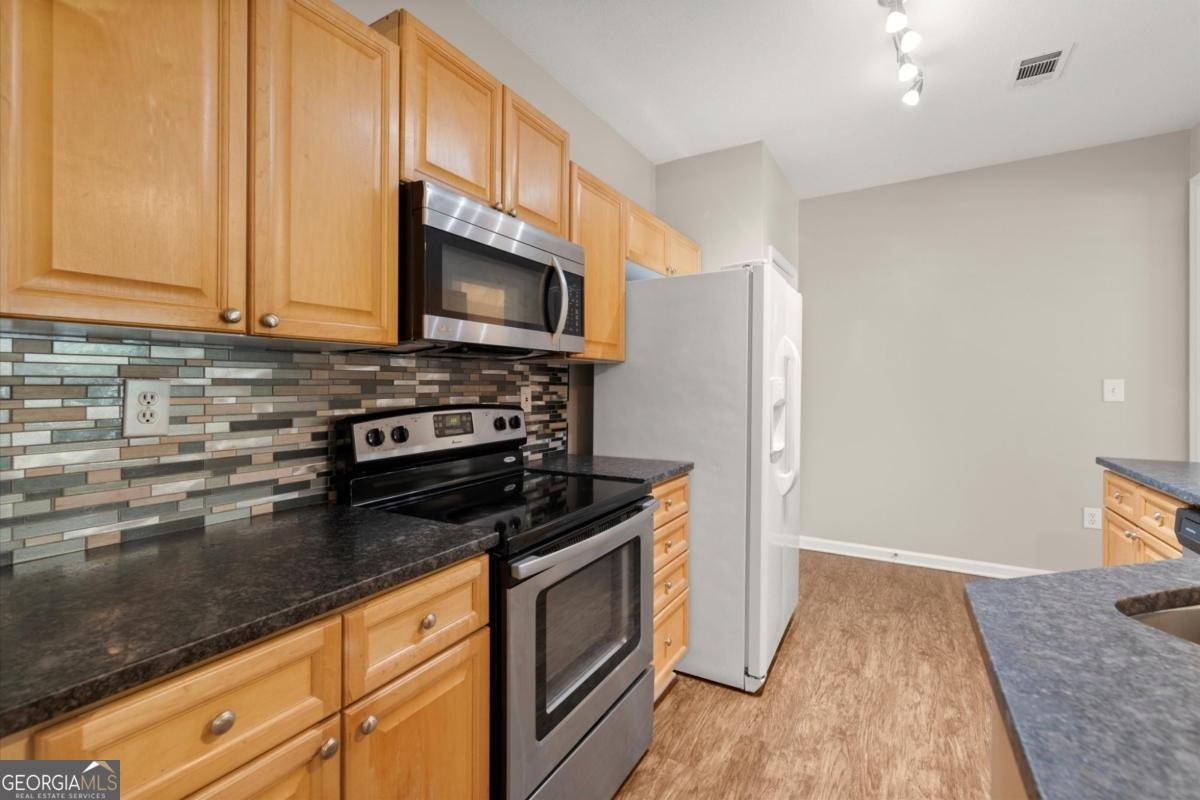 426 Pembrooke Circle Alpharetta - 18