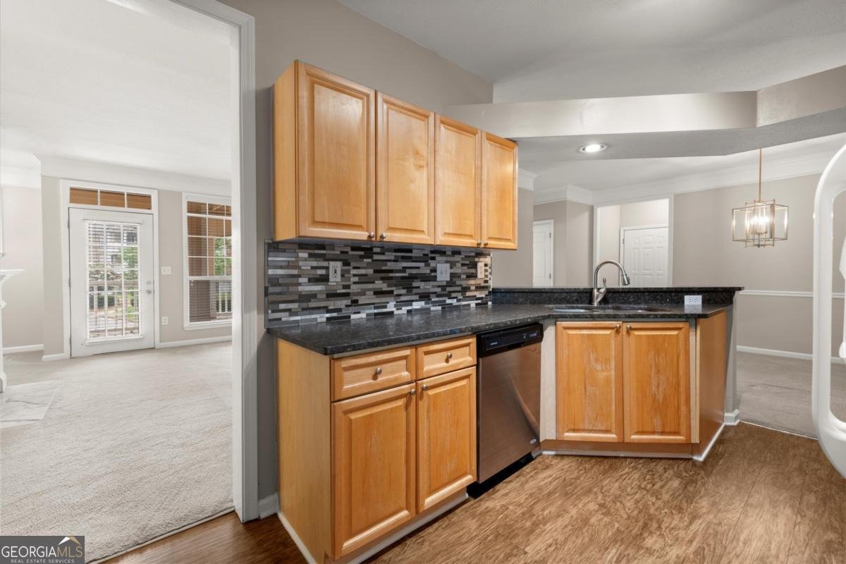 426 Pembrooke Circle Alpharetta - 19