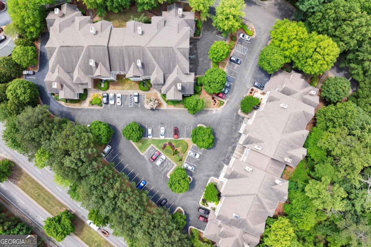 426 Pembrooke Circle Alpharetta - 9