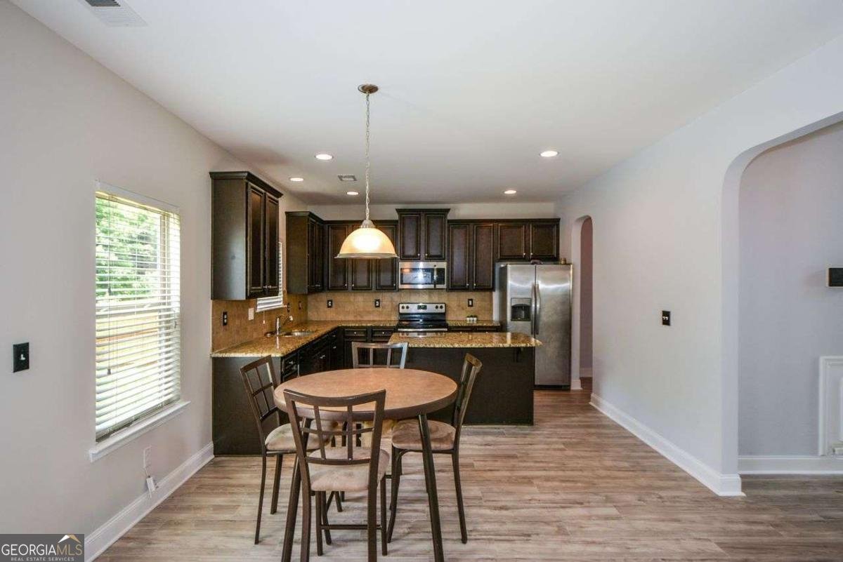 917 REVERE Way Hampton - 9