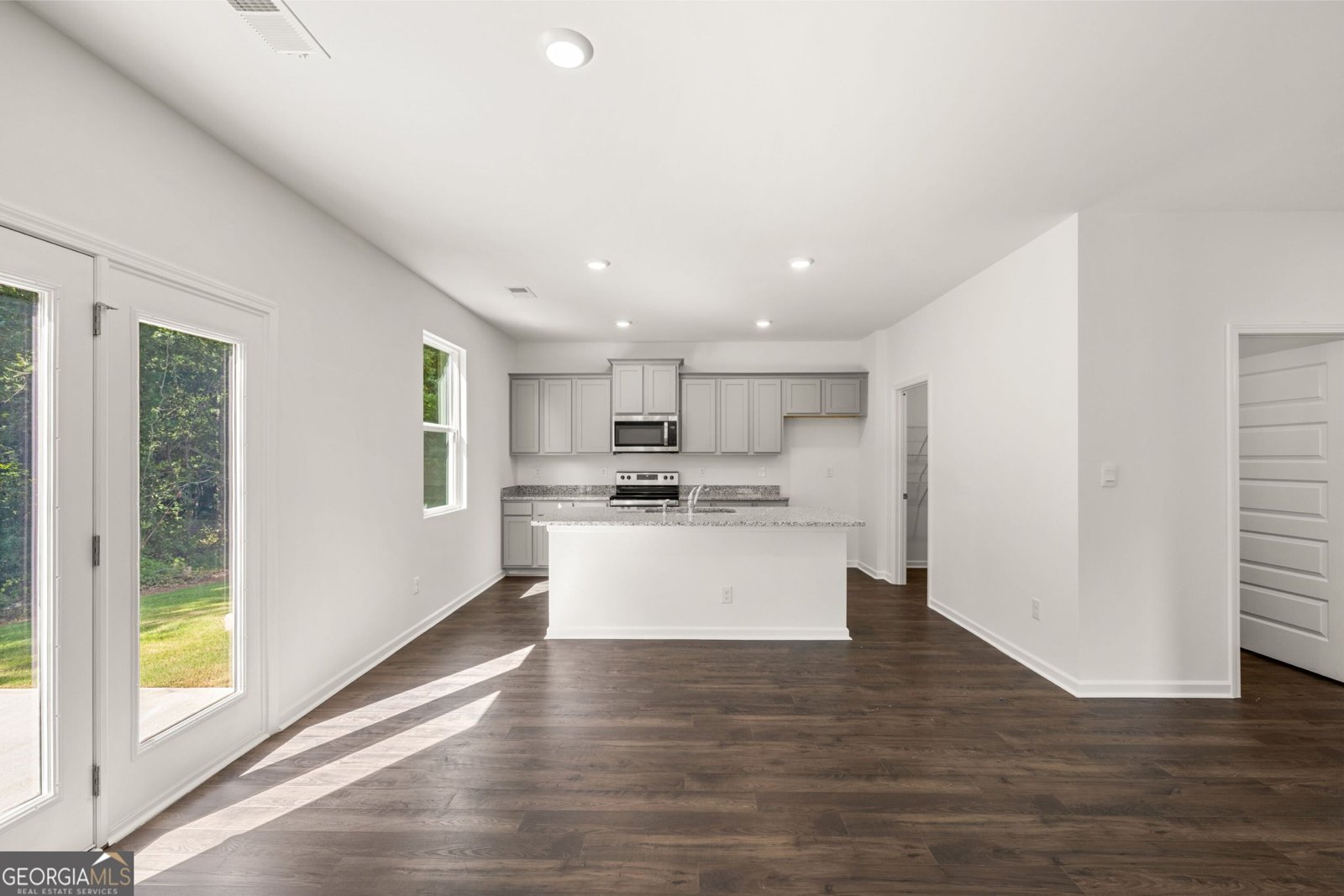 608 Whitman Lane Stockbridge - 39