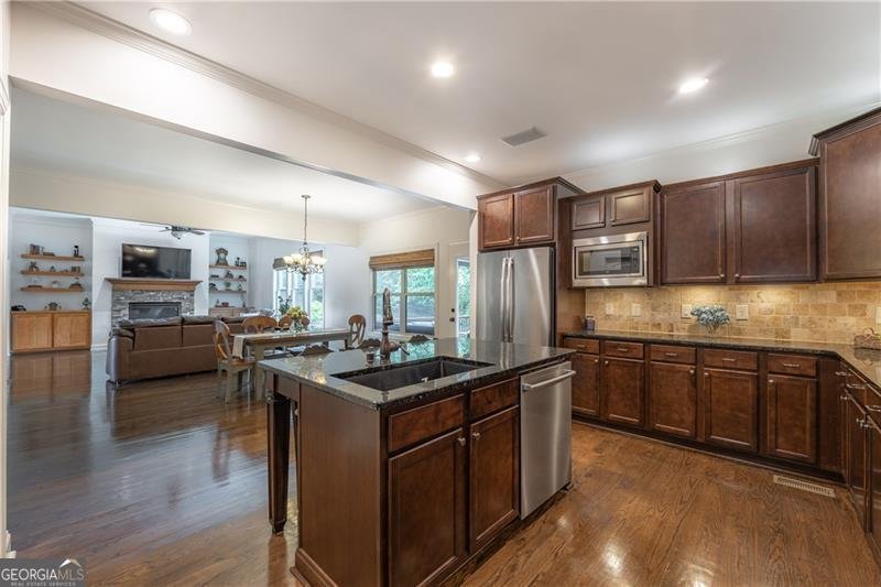 200 Glenview Court Woodstock - 12