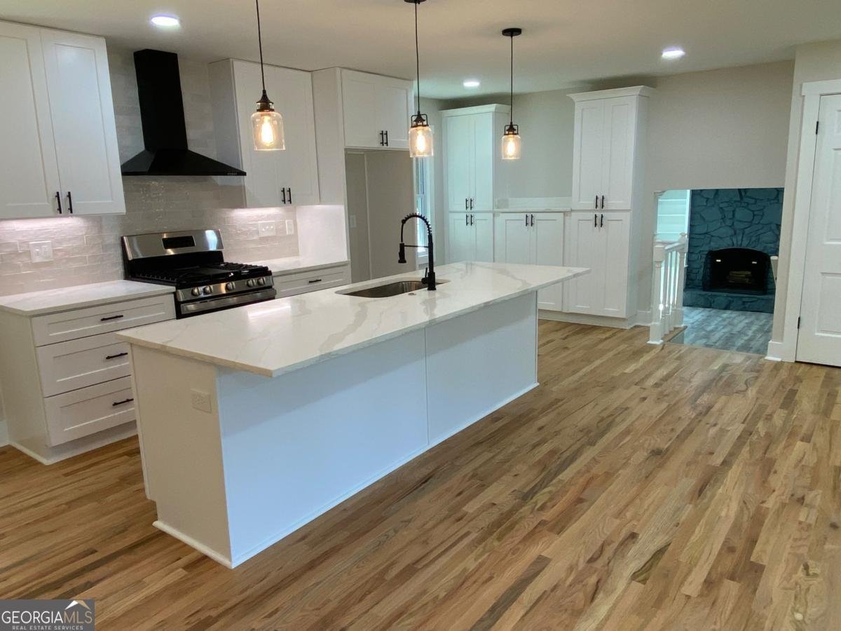 323 Claiborne Court Marietta - 2
