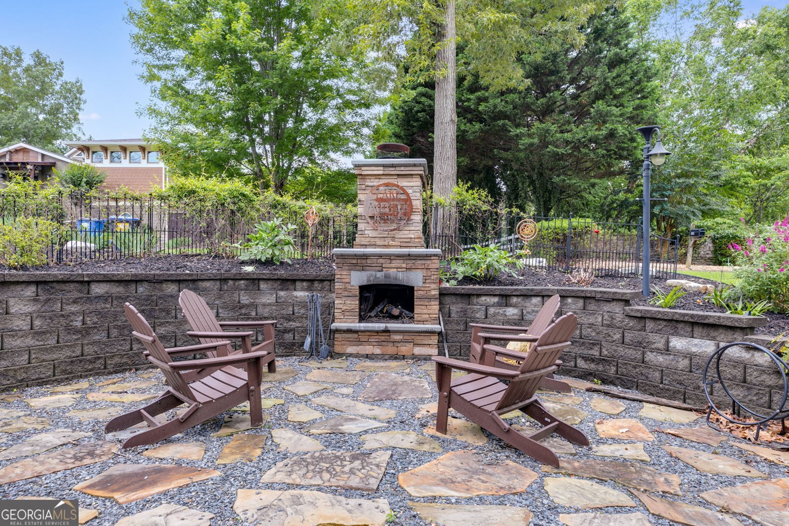 921 Oak Drive Woodstock - 55