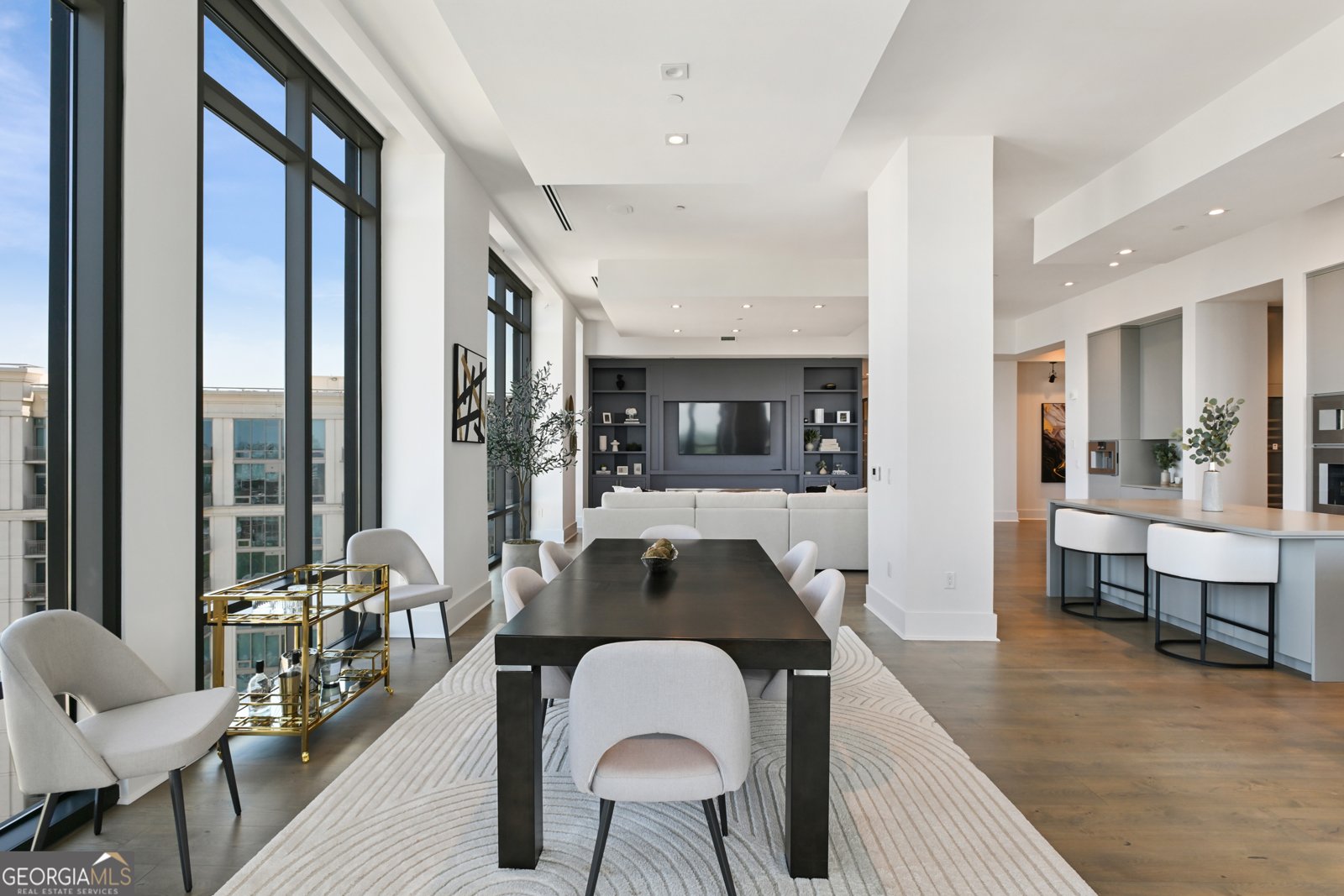 3107 Peachtree Road Atlanta - 19