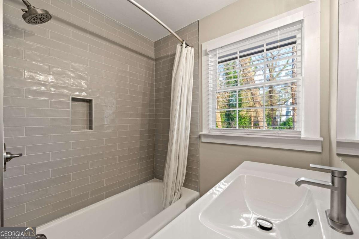 932 Mount Airy Drive Atlanta - 16