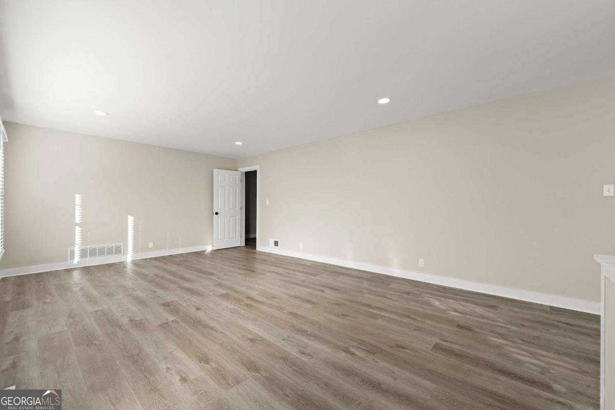 932 Mount Airy Drive Atlanta - 8