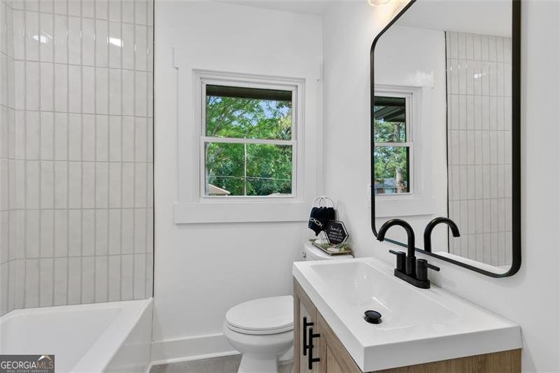 1643 FLINTWOOD Drive Atlanta - 22