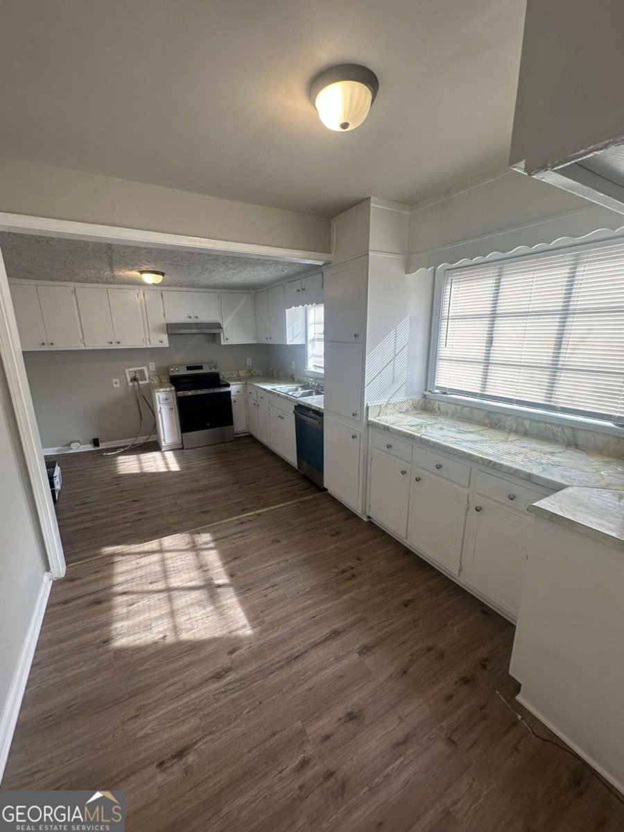 888 Beecher Court Atlanta - 4