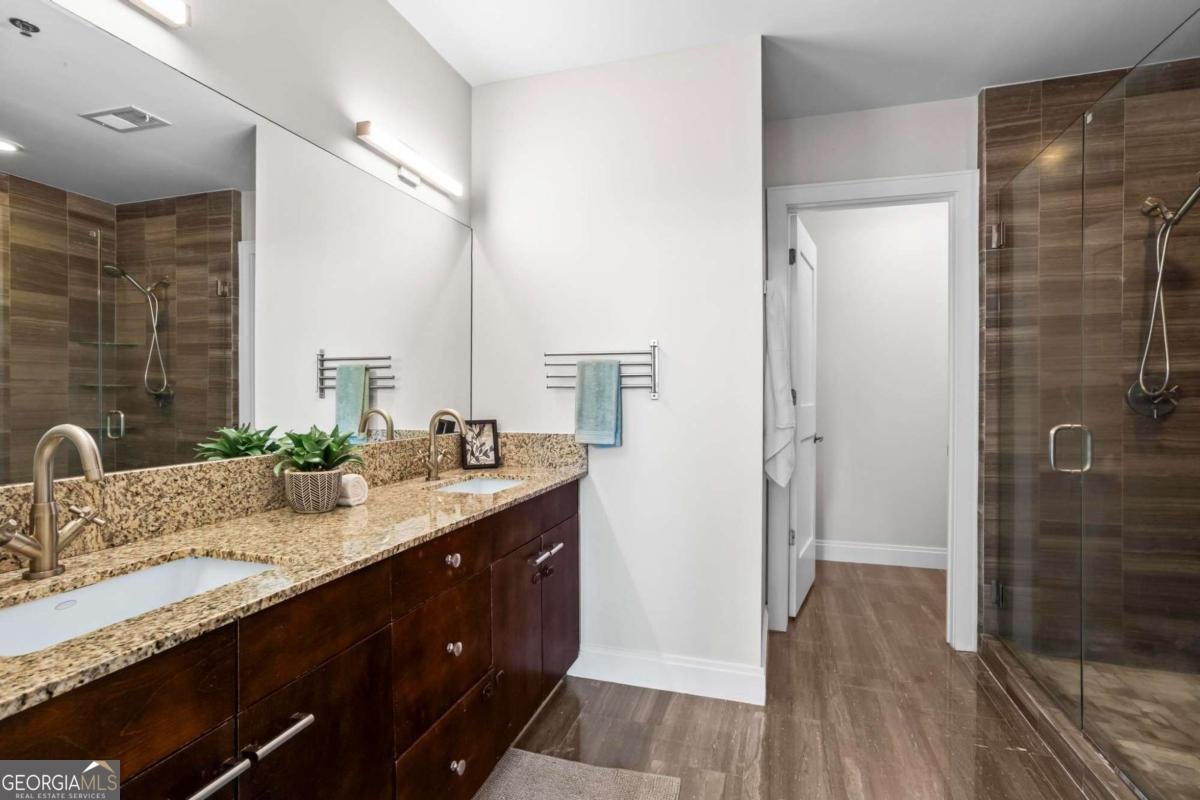905 Juniper Street Atlanta - 29