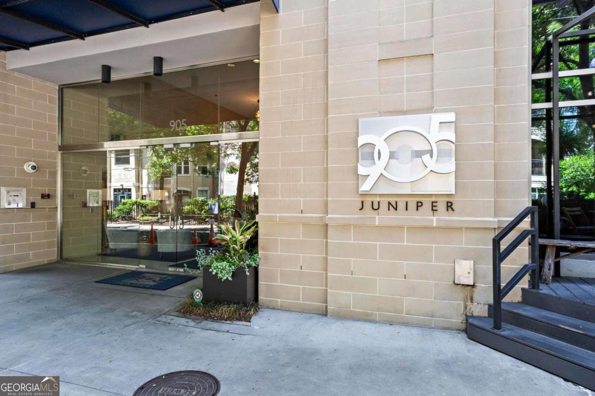 905 Juniper Street Atlanta - 3