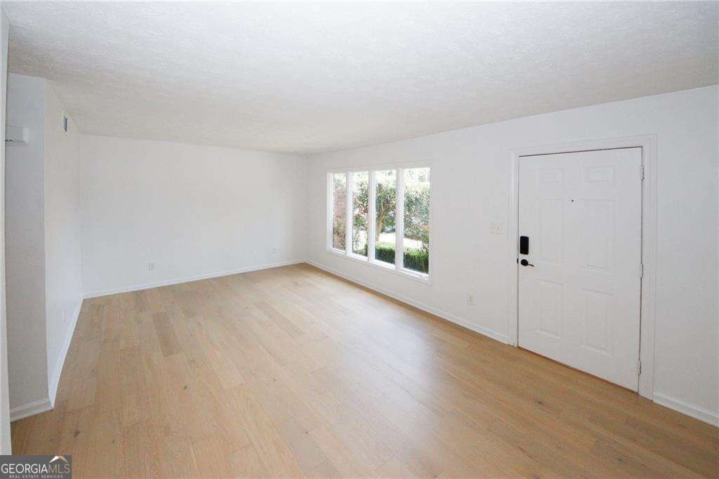 1199 Ashborough Drive Marietta - 5