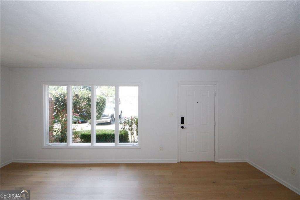 1199 Ashborough Drive Marietta - 6