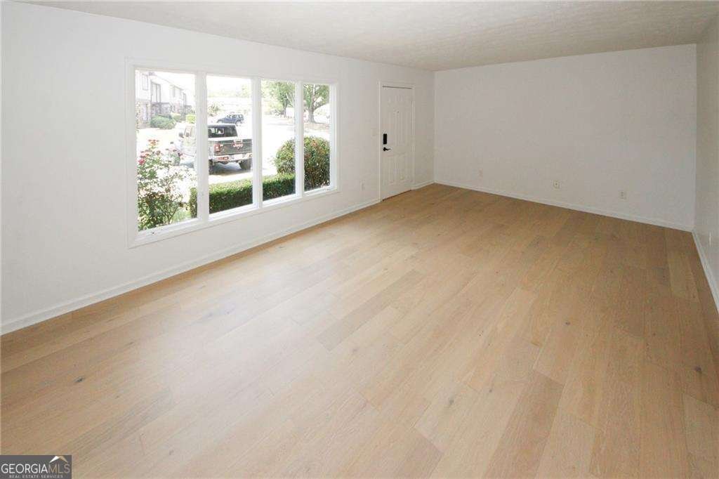 1199 Ashborough Drive Marietta - 8