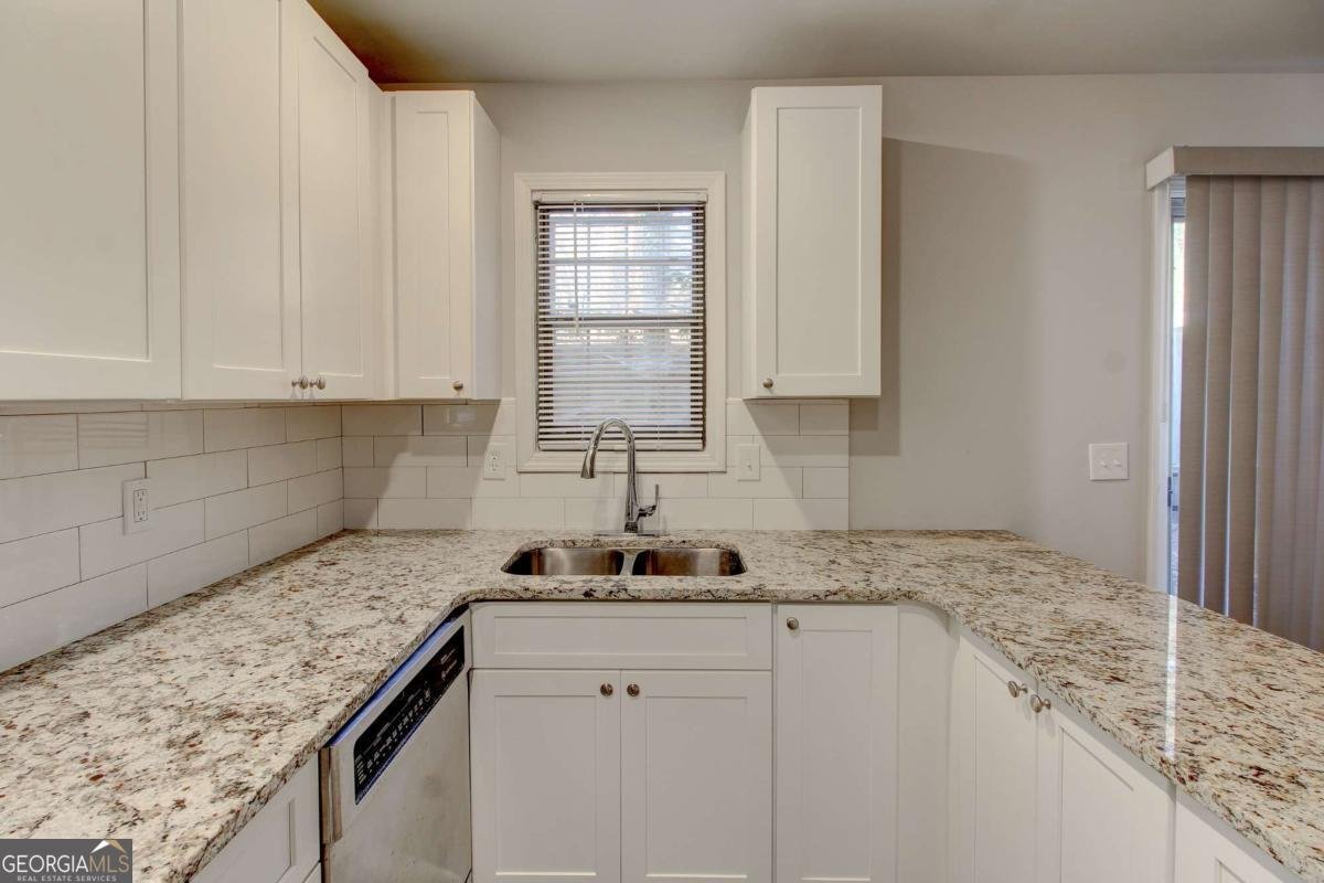 3252 Abbeywood Drive Decatur - 12